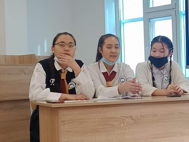 "Парасат" дебат клубы